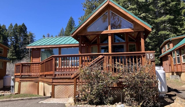 Cabin #15 at Hyatt Lake Resort