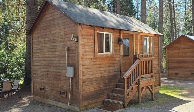 Camping Cabin A Near Lassen NP With Shared Bathrooms/Showers