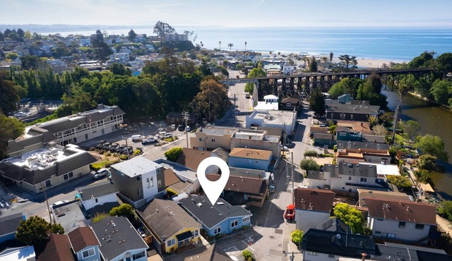 Capitola Village Beach Cottage Living!