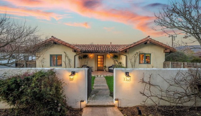 Casa de Isabelle | The Chosen Collection