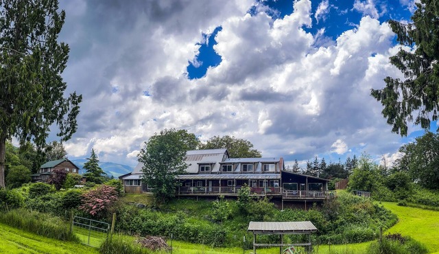 Cedar Springs Lodge & Retreat Center - Event Venue for Group Gatherings