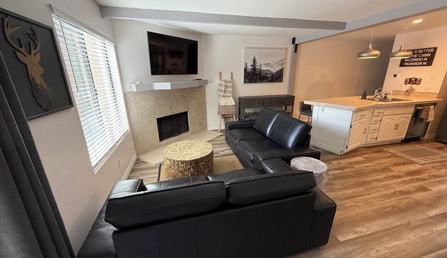 Charming 2-bedroom condo with WiFi in fabulous Big Bear Lake