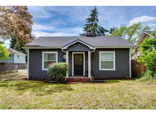 Charming 2 bedroom house 1 mile from U of O in Eugene