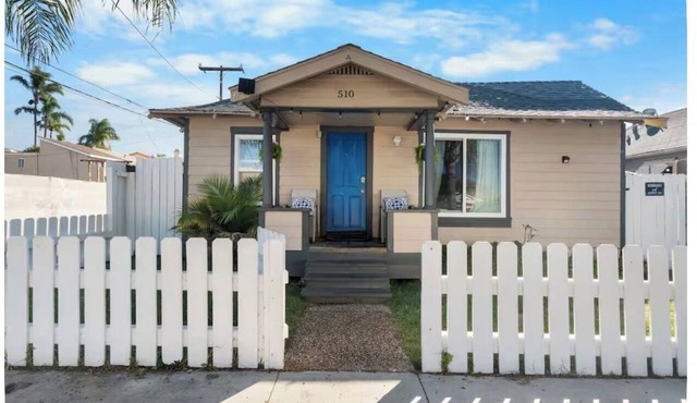 Charming 3-bedroom cottage in Huntington Beach near the shore in Huntington Beach