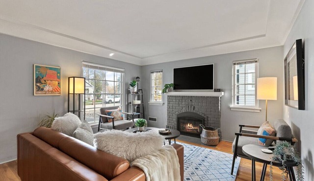 Charming and Cozy Home, Walk to Manito Park