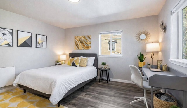 Charming Downtown Studio Near Hospitals - Unit 9