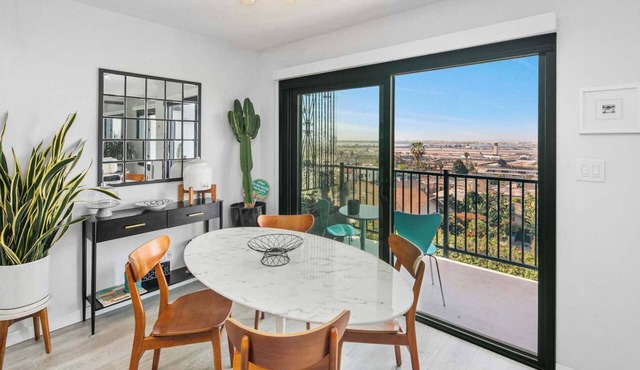 Charming Mission Hills Retreat 2BR Parking