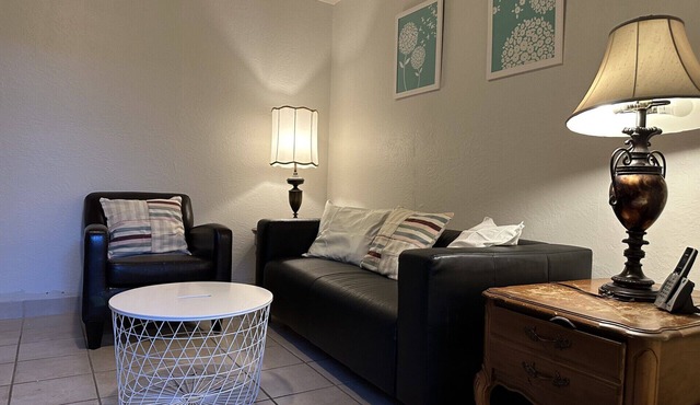 Charming one bedroom unit with WiFi and AC in pleasant San Jose