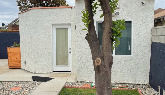 Charming studio in enchanting Inglewood with AC