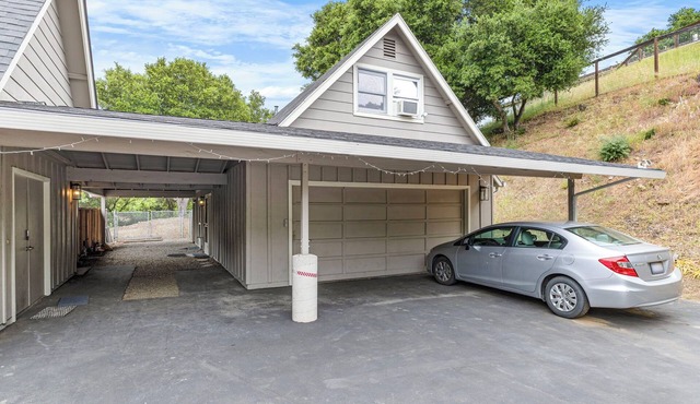 Charming studio in marvelous Los Gatos with WiFi, AC