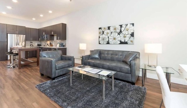 Chic 1BR | Rooftop Terrace | Pool | Mountain View