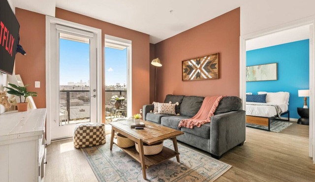 Chic & Bright, Free Parking, Hot tub + Gym