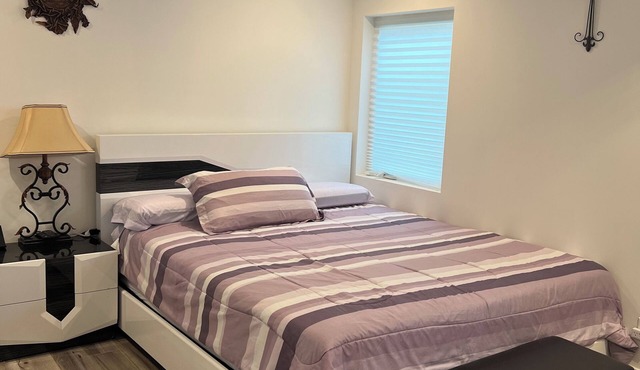 Chic studio with WiFi and AC in superb Los Angeles