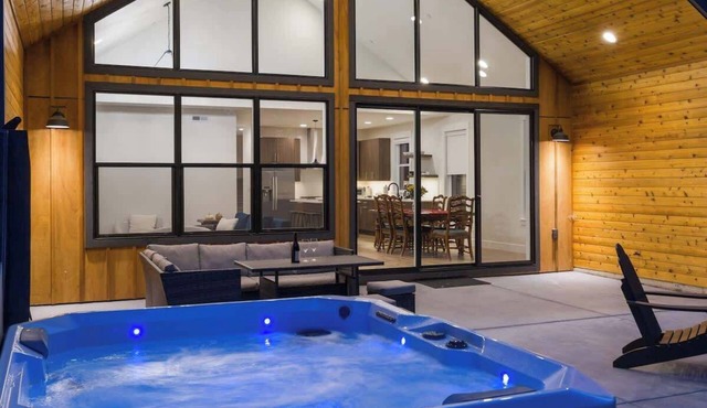 Chill, Grill & Soak | HotTub, GameRm, Chefs Kitch