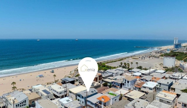 Coastal Home | Steps to Manhattan Beach | Gym
