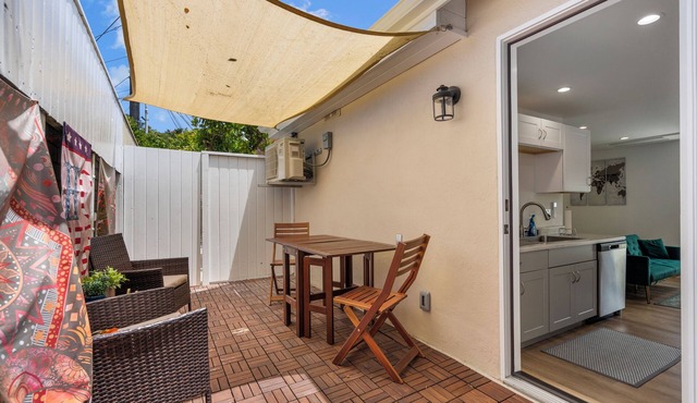 Comfortable cottage 1 mile from the beach