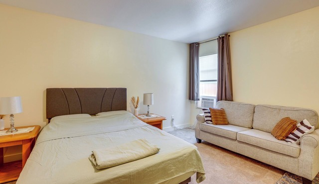 Convenient High Desert Stay Near Route 66