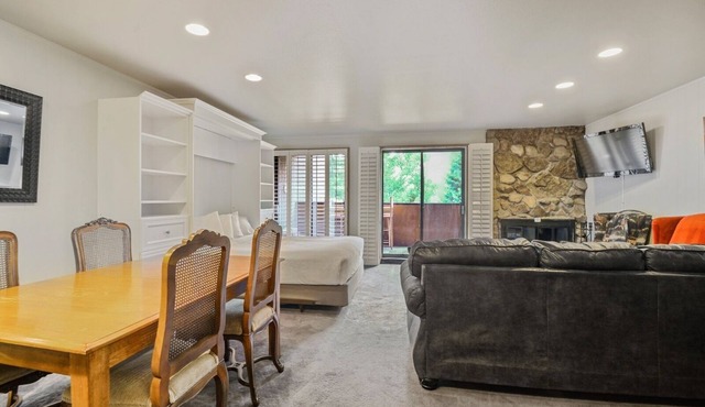 Copper Mountain Inn 1 Bedroom Condo #344/347 by RedAwning
