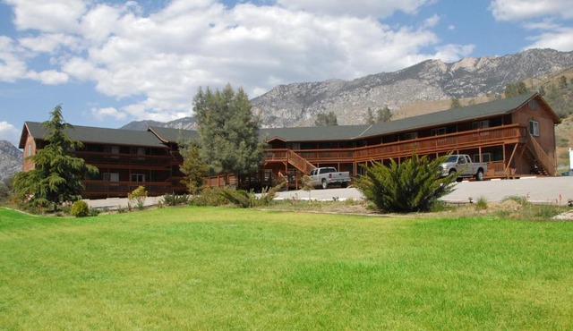 Corral Creek Lodge