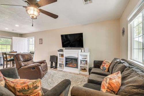 Coulterville Home w/Gazebo Near Lakes & Hiking!