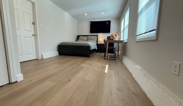 Cozy 1-bedroom in lovely San Leandro with private entrance