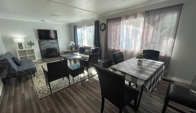 Cozy 2-bedroom 2-bath fully remodeled with great backyard with a view!