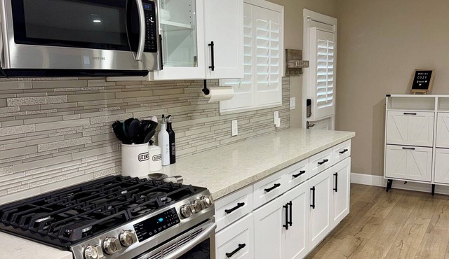 Cozy 3-bedroom house with AC in charming Garden Grove