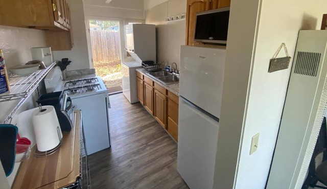 🍃Cozy, cute, central Eureka; pets ok; sleeps 4-5