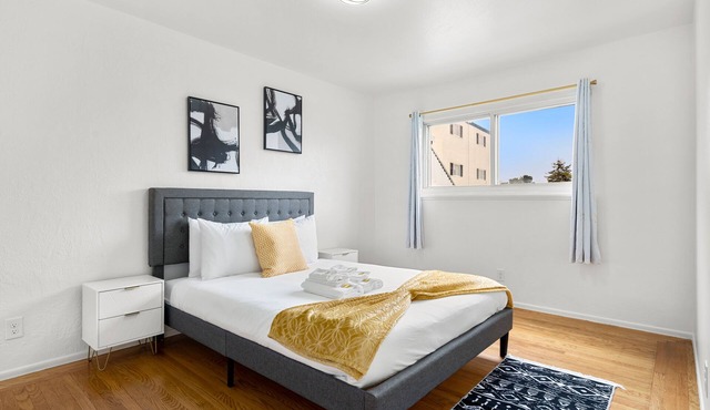 Cozy Private Bedrooms with Shared Bath Kitchen near SFO