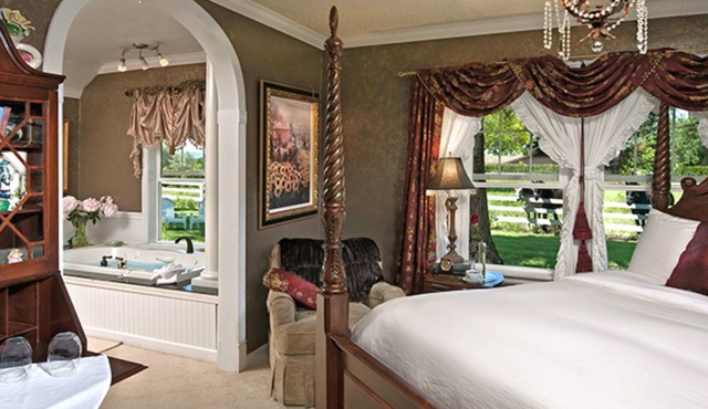 Cozy Rose Inn