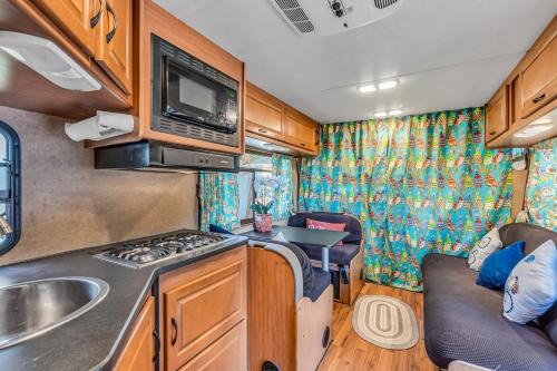 Cozy Studio And RV
