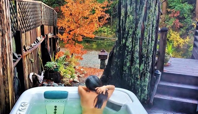 ♥ Creekfront Secret: Romance, Spa, Beach, Wine Country + 25th Anniversary Perks