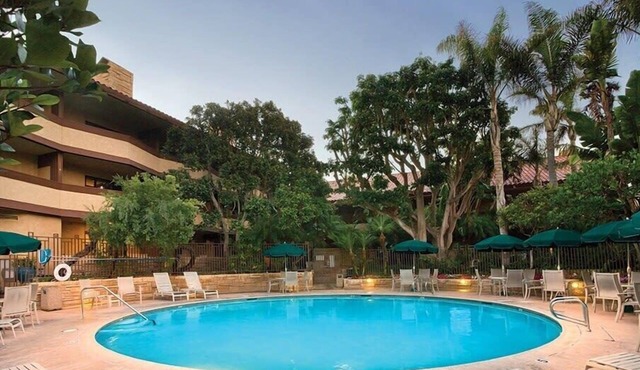 CW Harbortown Point | 1BR/1BA Queen Suite w/Balc