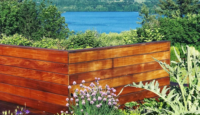 Designers lake view vacation experience between Seattle WA + Portland OR