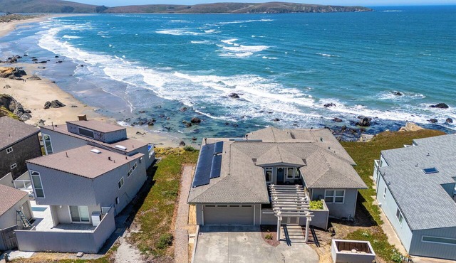 Dillon Beach & Pacific Horizon! 5-Stars! HotTub/Solar/WiFi~Sea Glass