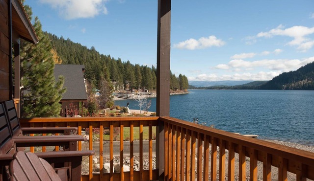Donner Vista | Lakefront Condo with Boat Slip and Sandy Beach