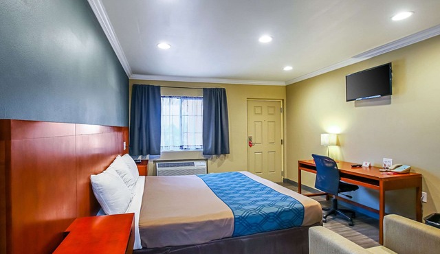 Econo Lodge San Bernardino I-215