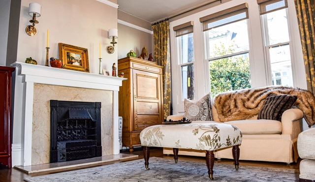 Elegant 2 bedroom 2 bath SF Flat in beautiful neighborhood