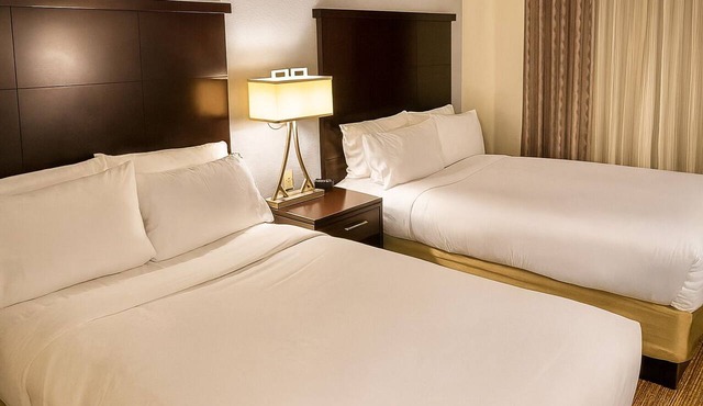 Enjoy a Hassle-Free Stay, Parking, Kitchen, Pet-Friendly Property