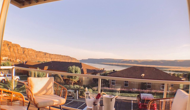 Entire House - Expansive views and access to community amenities