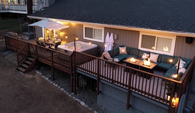EV Charger, Hot tub, fire pit, family friendly