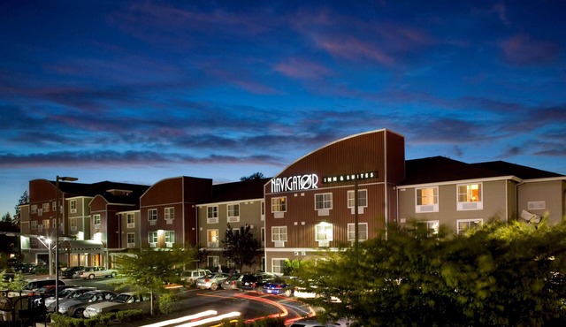 Executive Residency by Best Western Navigator Inn & Suites in Everett