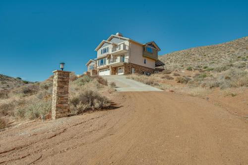 Expansive Mountain Gem: Game Room, 3 Mi to Acton