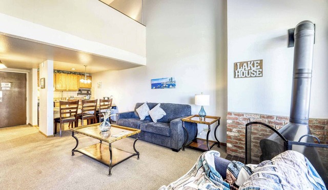 Experience Laid-back Mountain Living at this Townhome w Beach, Pool and Spa