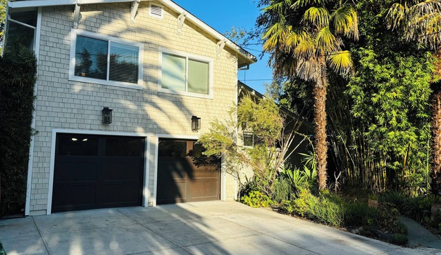 Family getaway in Marin County. Close to S.F., wine country and Stinson Beach.