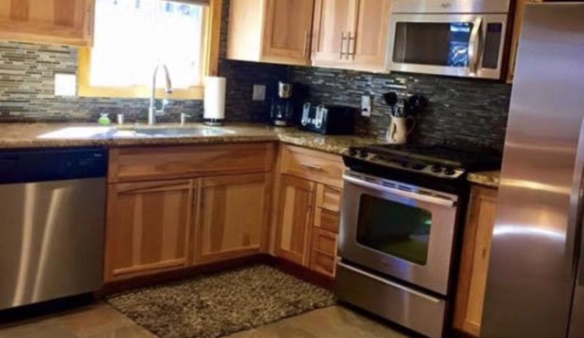 Fantastic 3-bedroom cabin with WiFi in South Lake Tahoe