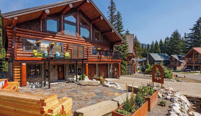 Fire Lodge Premier Family Cabin at Snoqualmie Pass