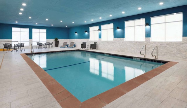 For the Outdoor Enthusiasts, 15 Miles From Yosemite + Breakfast - 2 Units