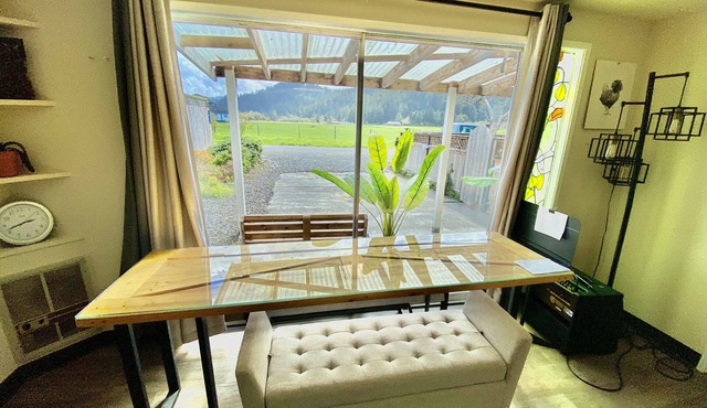 Furnished 1-bedroom, 1- bath in scenic Ferndale