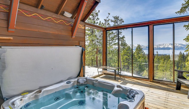 Game Room & Hot Tub: Serene Grand Mountain Chalet!